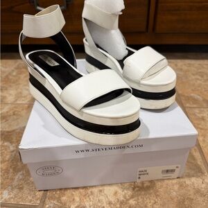 Steve Madden Cream and Black Platform Sandals